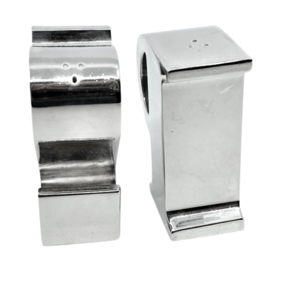 VINTAGE 1970s TABLE SALT and PEPPER SHAKERS SILVER - Picture 4 of 5